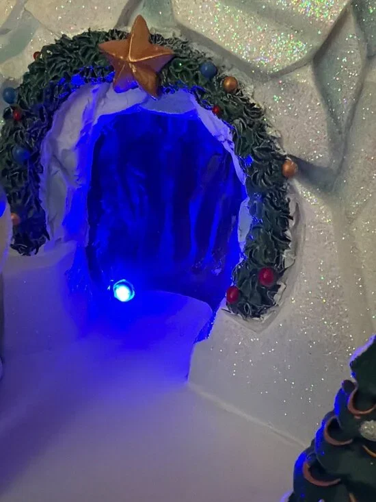 Hawthorne Village Rudolph's Town Abominable Snowman Christmas at Bumble's NEW - Picture 4 of 16